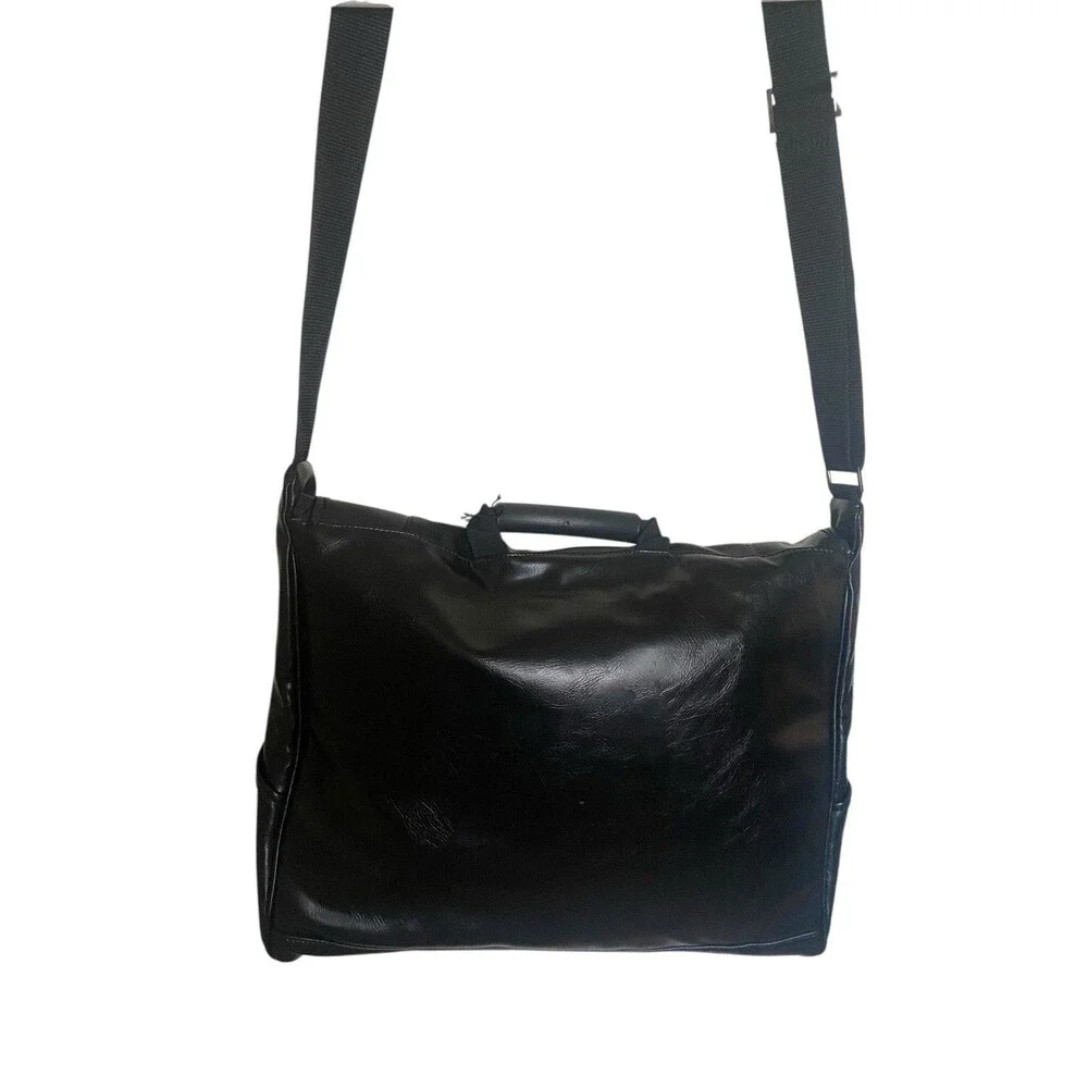Kenneth Cole Bag Reaction Black Messenger Laptop Sleeve Adj Strap 535505 NEW